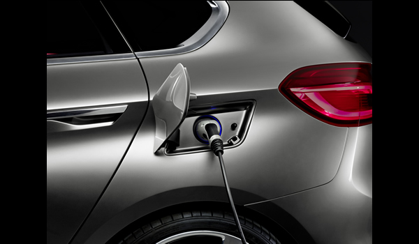 BMW Active Tourer Plug-in Hybrid Concept 2012 charging 1